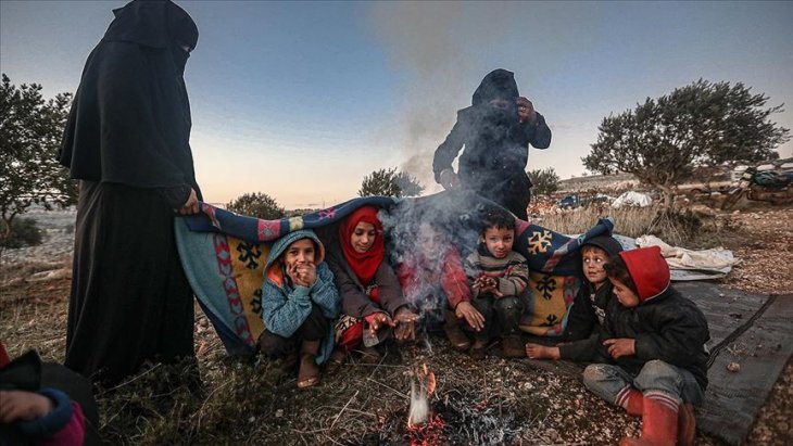 13 bine yakın sivil daha Türkiye sınırı yakınlarına göç etti