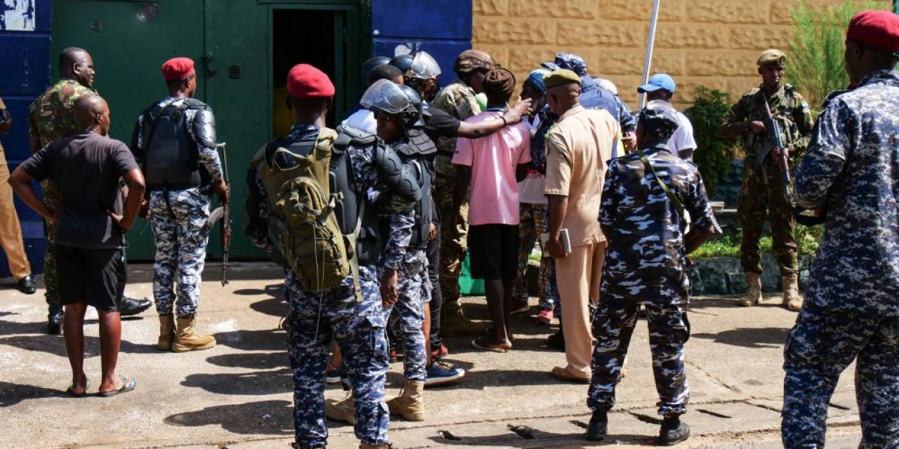 Hapishaneden kaçan 2 bin mahkum aranıyor