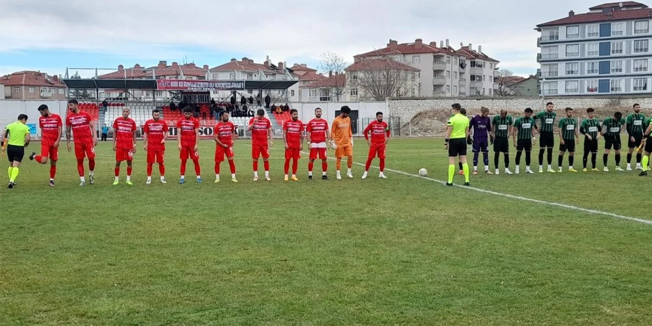 Akşehirspor derbi maçını 2 golle kazandı