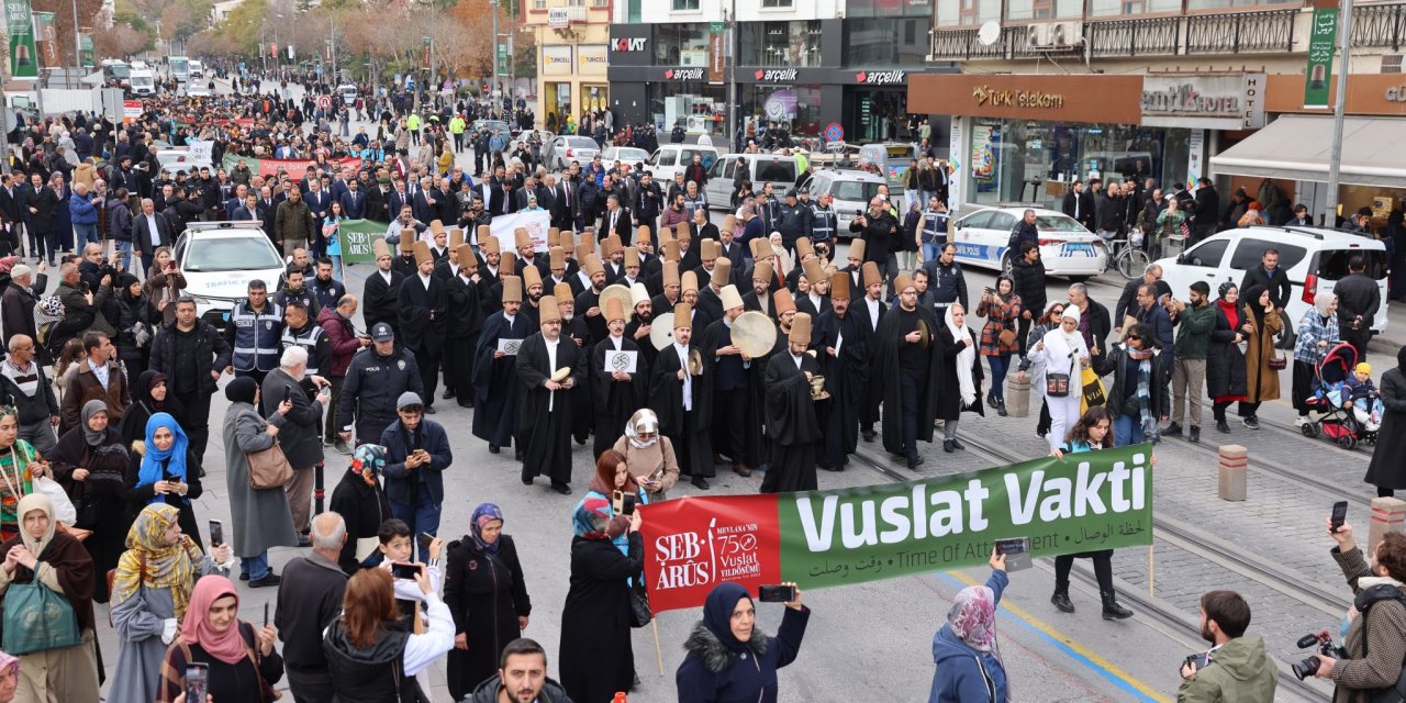 Konya’da Şeb-i Arus “Vuslat Vakti” yürüyüşüyle başladı