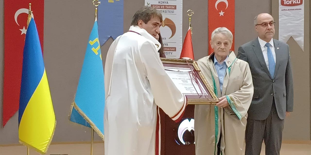Konya’da Kırım Tatar Türk halkı lideri Kırımoğlu'na fahri doktora unvanı verildi