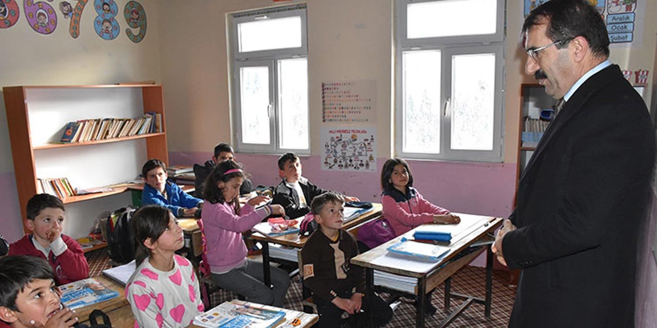 Çocuk nüfusu artan köy okulu, 6 yıl sonra kapılarını tekrardan öğrencilere açtı