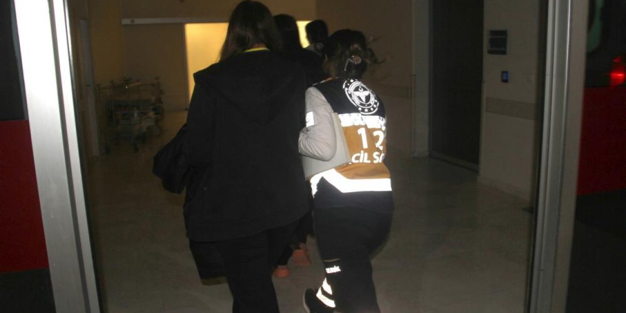 Konya’da üniversite öğrencileri zehirlenme şüphesiyle hastaneye kaldırıldı