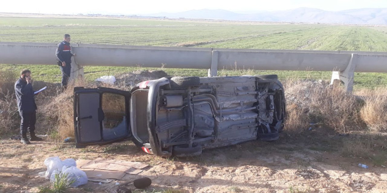 Konya’da yola çıkan domuzlar kazaya neden oldu: 5 öğretmen yaralandı