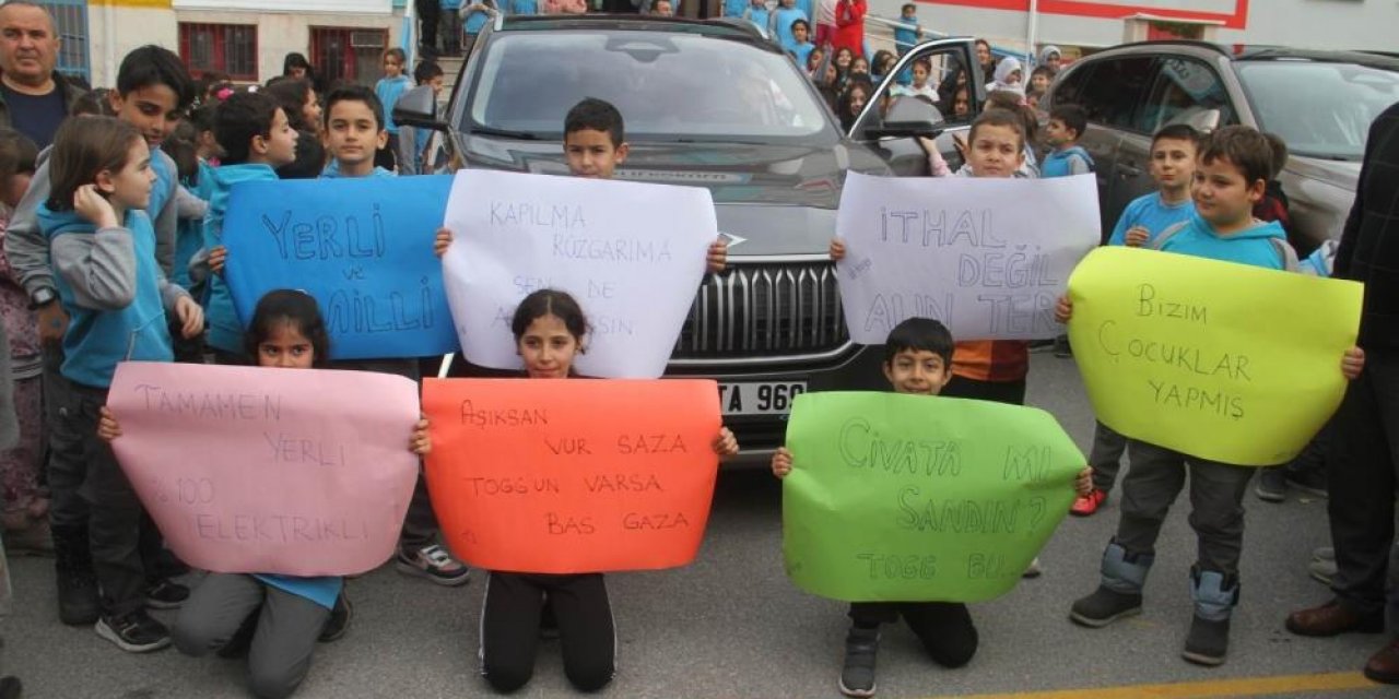 Konya’da yerli malı haftasında öğrencilere TOGG sürprizi
