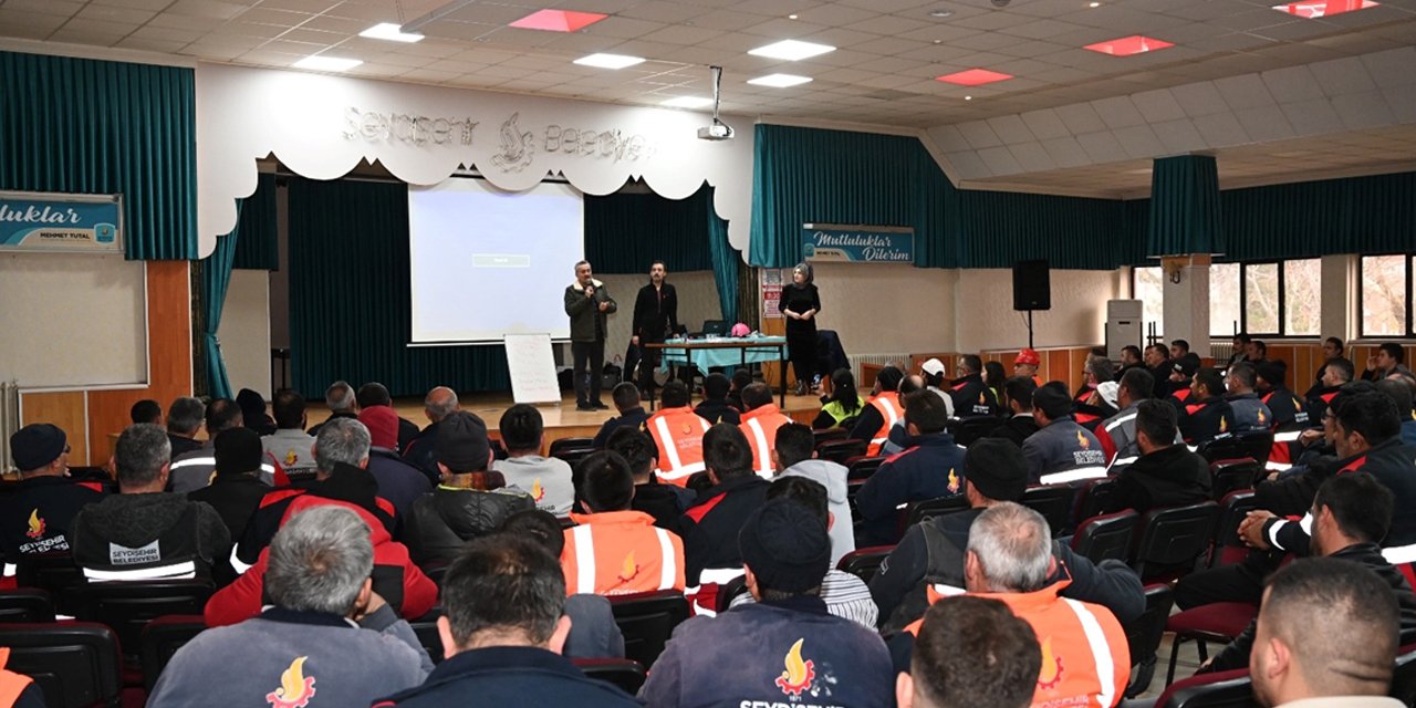 Konya’da belediye personelleri iş sağlığı ve güvenliği eğitimi aldı