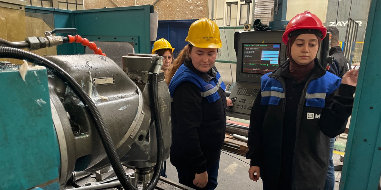 Konya'nın iş garantili kursunda 15 kadın usta oldu