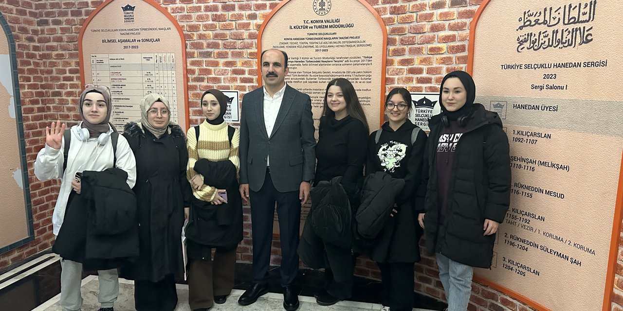 Konya’daki Darü’l-Mülk Sergi Sarayı’na vatandaşlar yoğun ilgi gösterdi