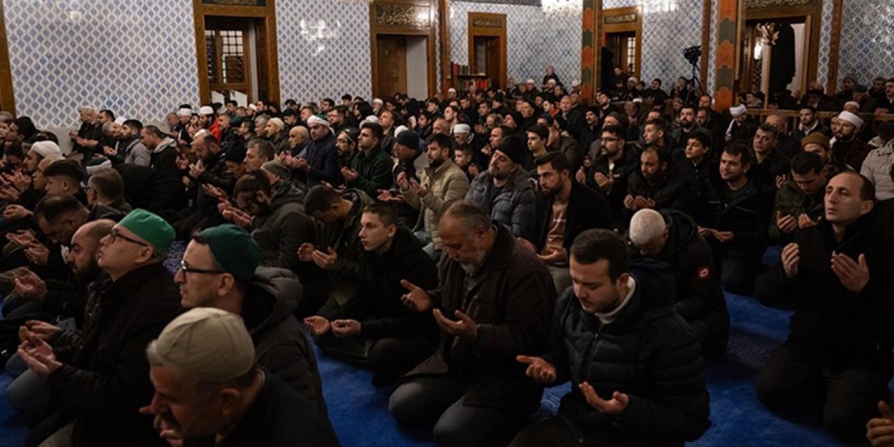Binlerce vatandaş şehit Mehmetçikler için dua etti