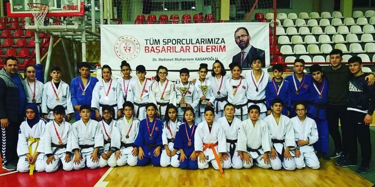 Konya Büyükşehir sporcuları judoda 20, güreşte 12 madalya aldı