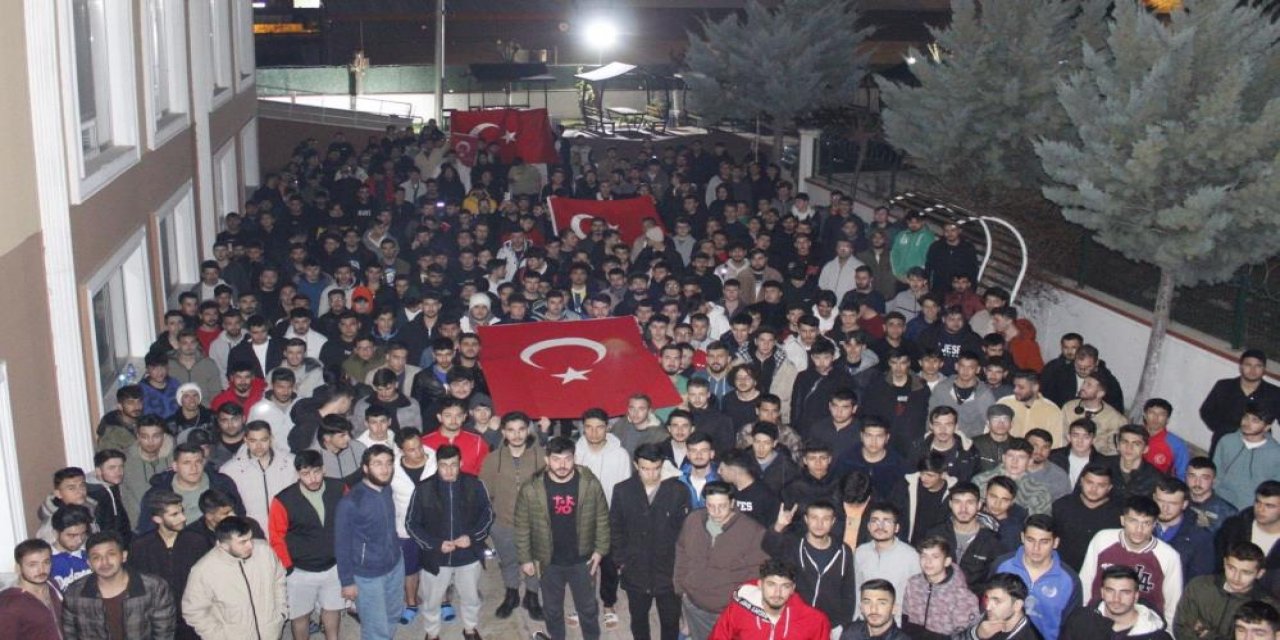 Konya'da üniversite öğrencileri terörü lanetledi