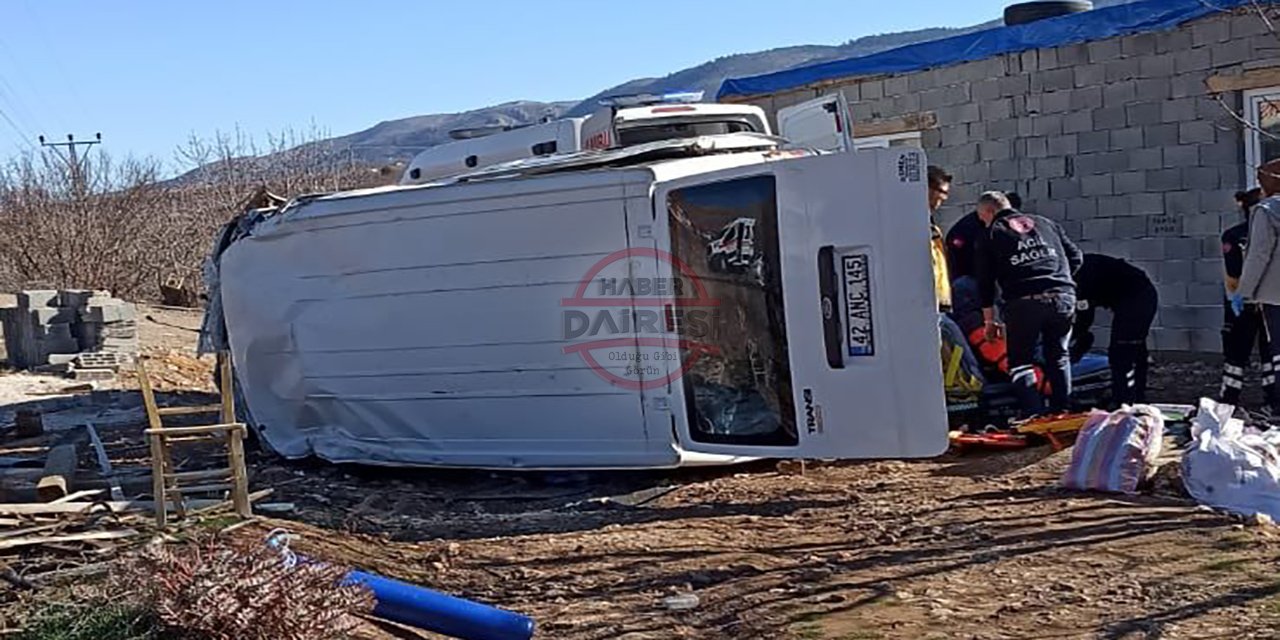 Konya’da minibüs devrildi, ekipler seferber oldu