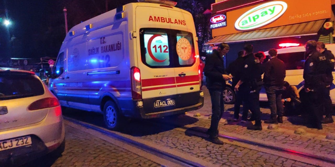 Kız arkadaşının yanında husumetlisi tarafından bıçaklandı