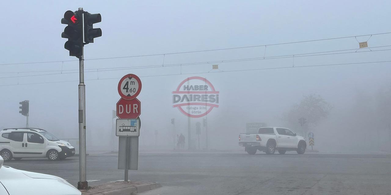 Konya’da yoğun sis sürücülere zor anlar yaşattı