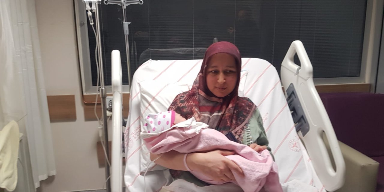 Konya’da 2024’ün ilk bebeği Amine oldu