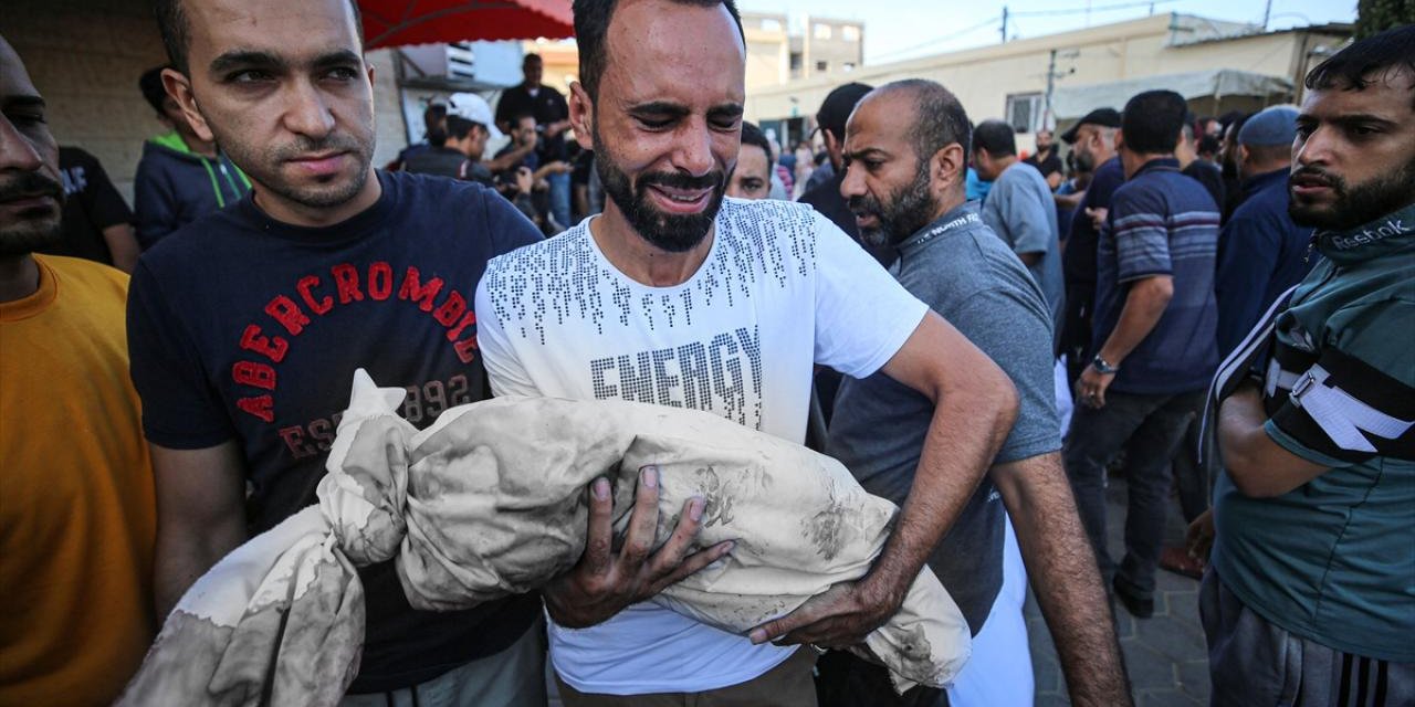 Gazze'de can kaybı 21 bin 978’e yükseldi
