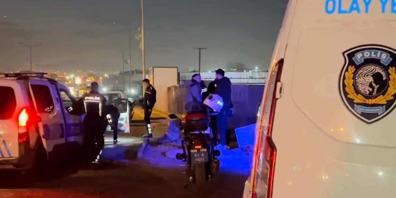 Önce eski eşini sonra da olayı engellemek isteyen arkadaşını vurdu