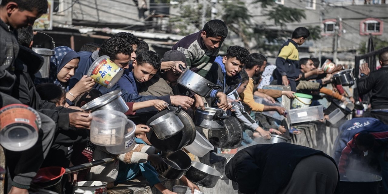 Gazze'de on binlerce insan açlıktan kıvranıyor