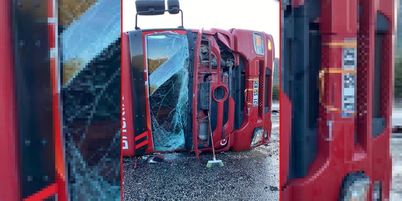 Konya’da TIR devrildi, sürücü yaralandı