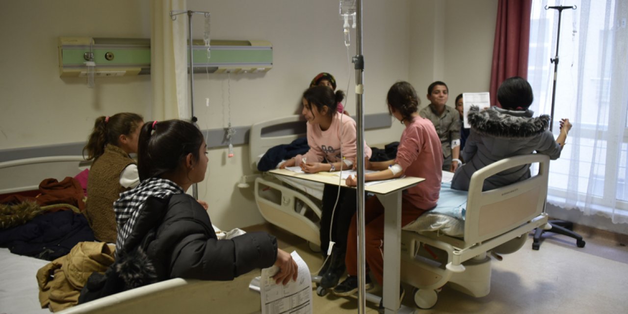 Pudingden zehirlenen 55 öğrenci hastaneye kaldırıldı