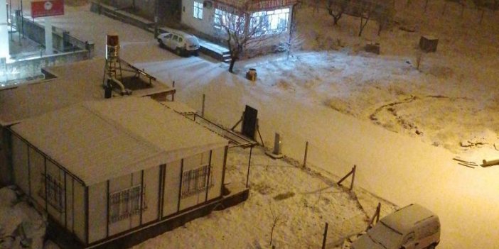 Konya’da beklenen kar yağışı başladı