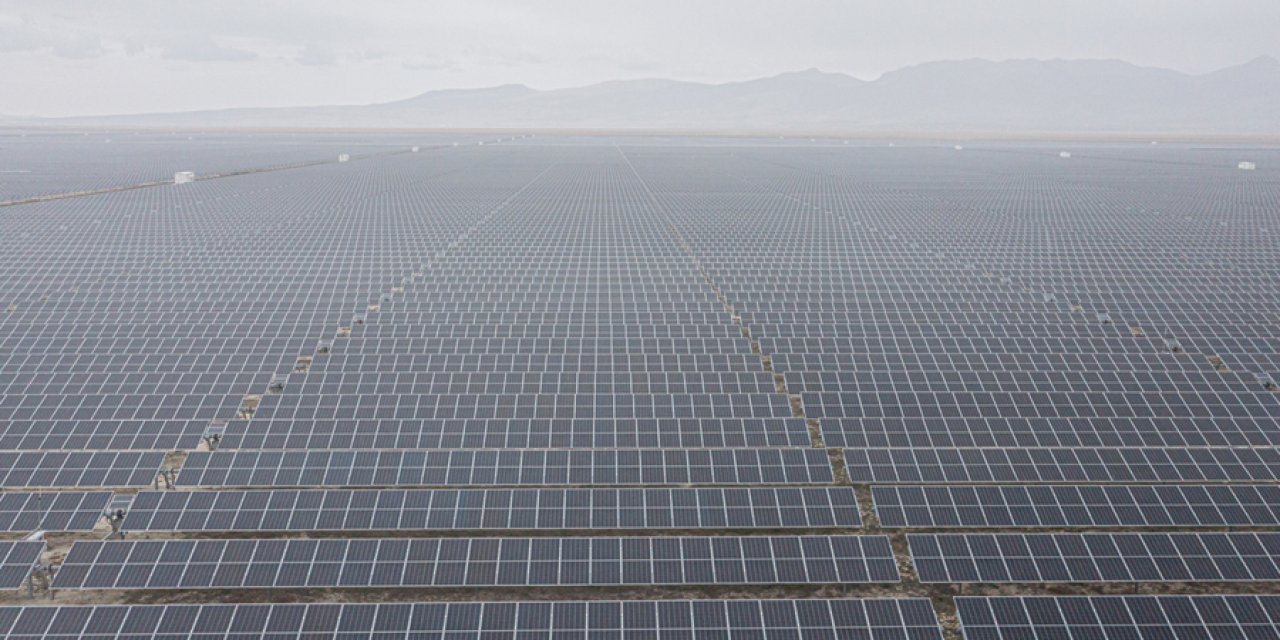 Konya’da kurulan güneş enerjisi santrali ekonomiye yıllık 600 milyon dolar katkı sağlıyor