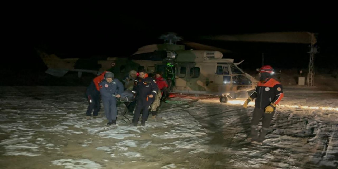 Düşerek yaralanan kadın dağcı Konya’dan gönderilen helikopter ile kurtarıldı