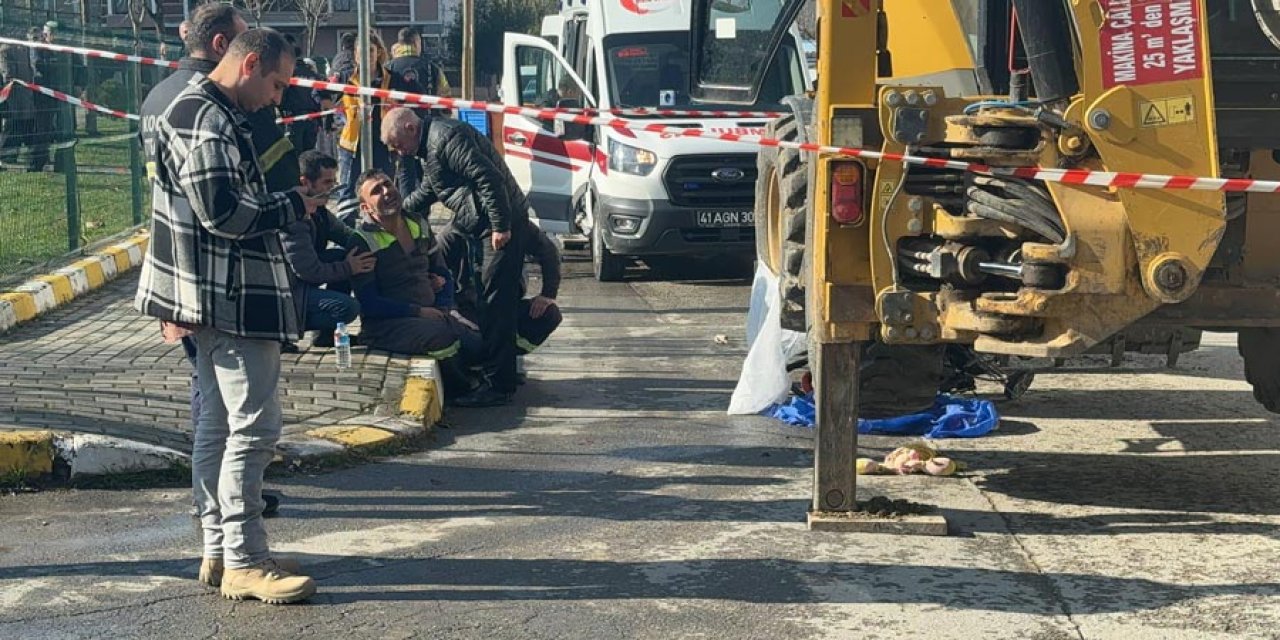 Yürek yakan görüntü! İş makinesinin altında kalan bebek hayatını kaybetti