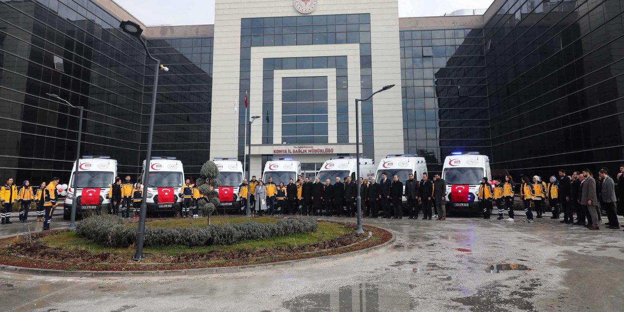 Konya’nın 7 ilçesine 7 yeni ambulans