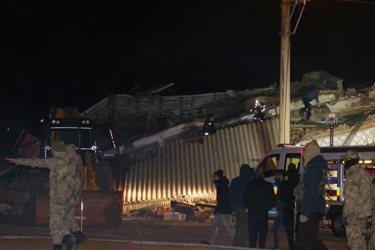 Diyanet İşleri Başkanı Erbaş: 'Depremden etkilenenler geceyi camilerde geçirebilecek'