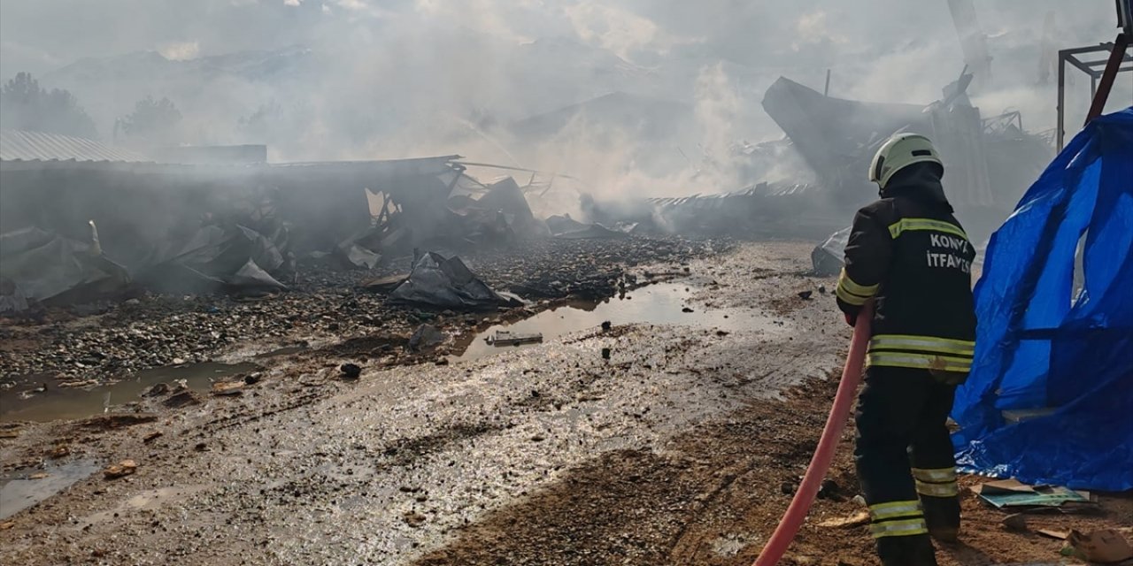 Konya’da TOKİ işçilerinin kaldığı konteyner yandı