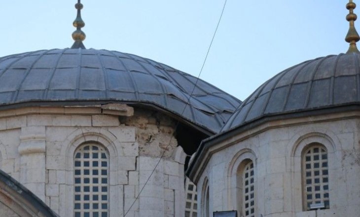Malatya’nın simge camisi Yeni Cami, depremde büyük hasar gördü
