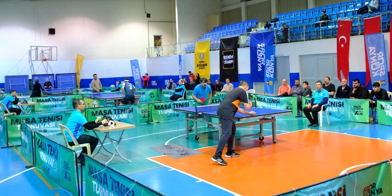 Konya’da masa tenisi turnuvasını itfaiyeciler kazandı
