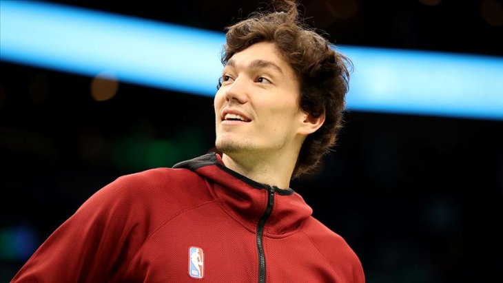 Cedi Osman'ın yaptığı paylaşım sonrası depremzedeler için 385 bin lira yardım toplandı