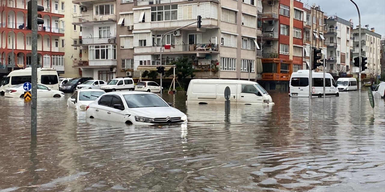 Aşırı yağış can aldı! Antalya'daki selde 1 kişi hayatını kaybetti
