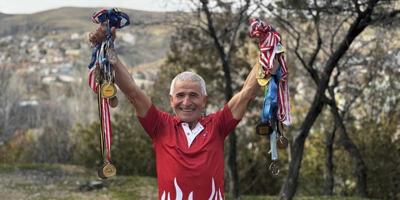 Konya’nın 71 yaşındaki master atleti! Her gün 10 kilometre koşuyor