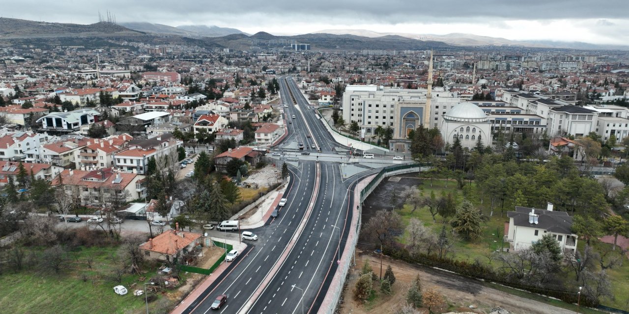 Konya’daki bu cadde trafiği rahatlatacak! Bir etabı daha trafiğe açıldı