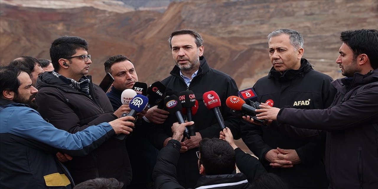 Bakan Bayraktar: Ekipler, dedektör ve dronlarla yoğun şekilde çalışıyor