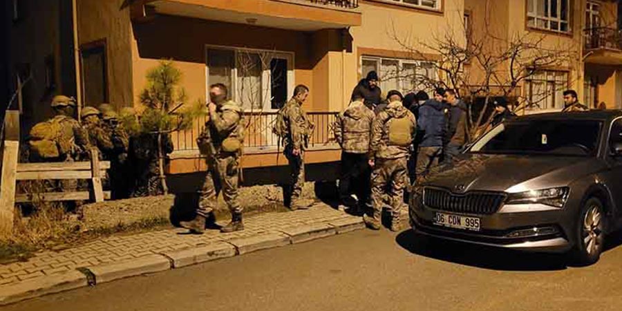 Babası tarafından silahla rehin alınan çocuk 12 saat sonra kurtarıldı