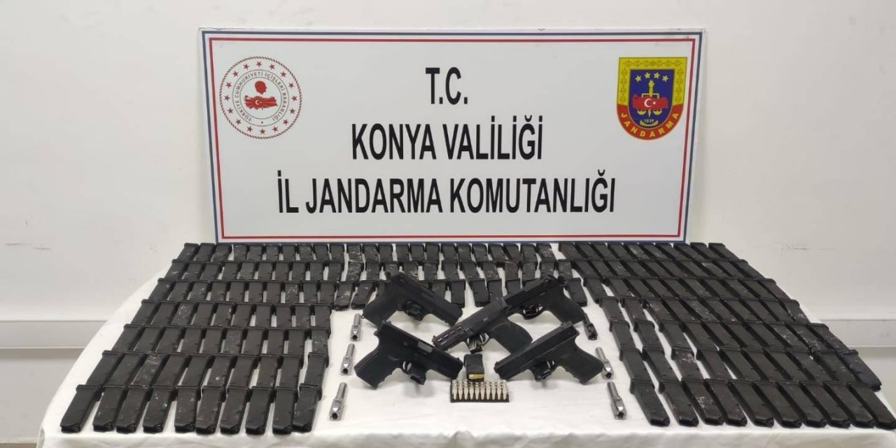 Konya’da kargo ile kaçak silah ticareti jandarma engeline takıldı