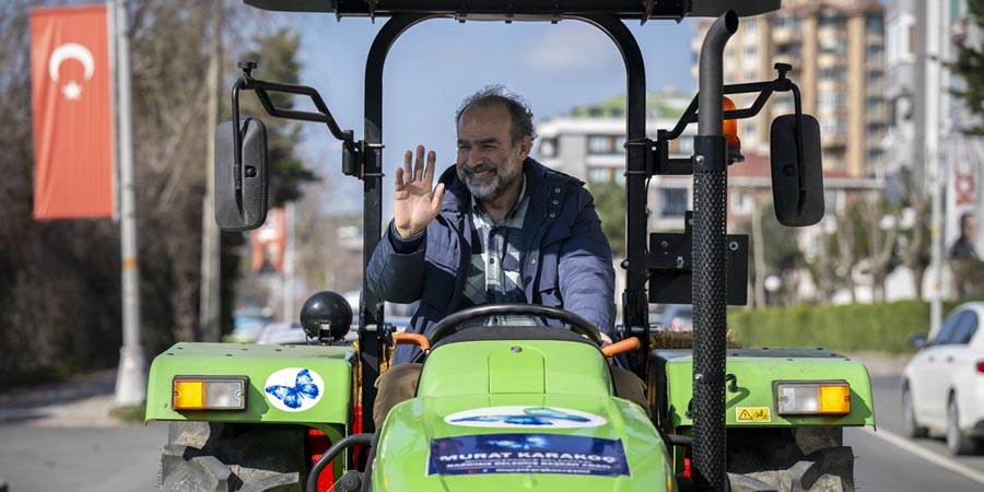 Başkan adayının seçim çalışmaları için kullandığı yöntem görenleri hayrete düşürdü