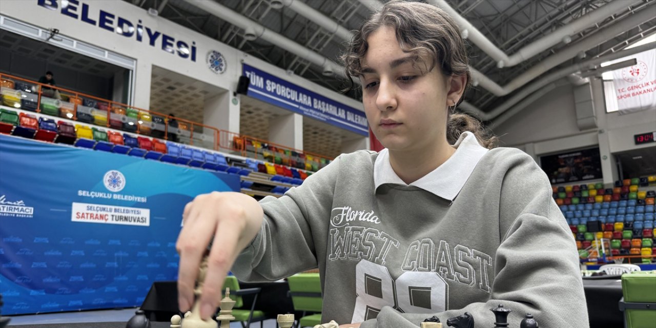Konya’da antrenör babanın Türkiye şampiyonu kızı yeni başarılara odaklandı