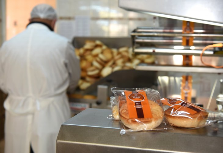 Karatay Belediyesi'nden deprem bölgesine glutensiz ekmek