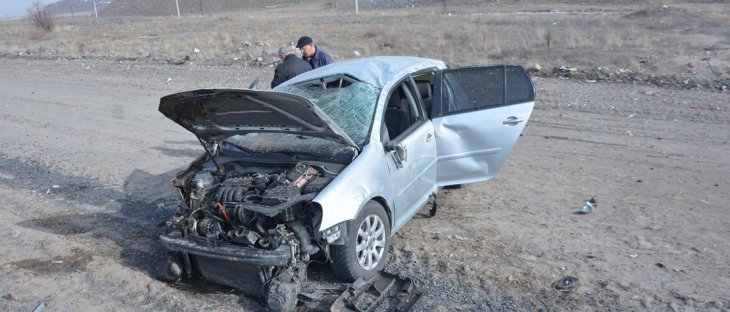 Düğün dönüşü Konya yolunda kaza: 2'si çocuk 4 yaralı