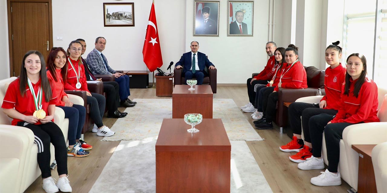 Avrupa Şampiyonu sporculardan Konya Valisi Özkan’a ziyaret