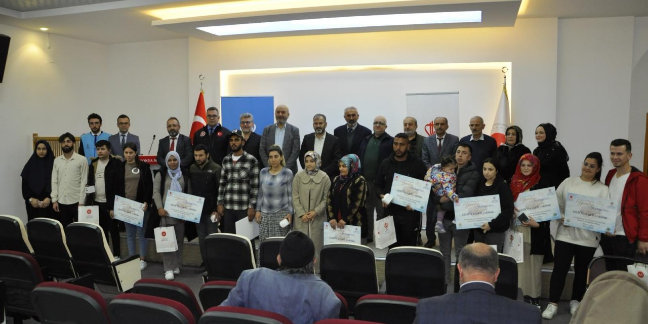 Konya’da 14 çifte çeyiz ve evlilik yardımı