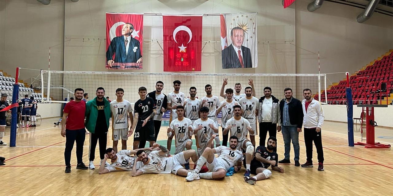 Konya ekibi voleybolda 1. Lig’e yükseldi