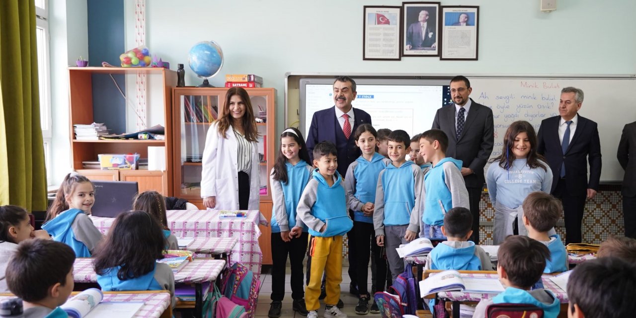 Bakan Tekin'den müfredat değişikliğine ilişkin açıklama