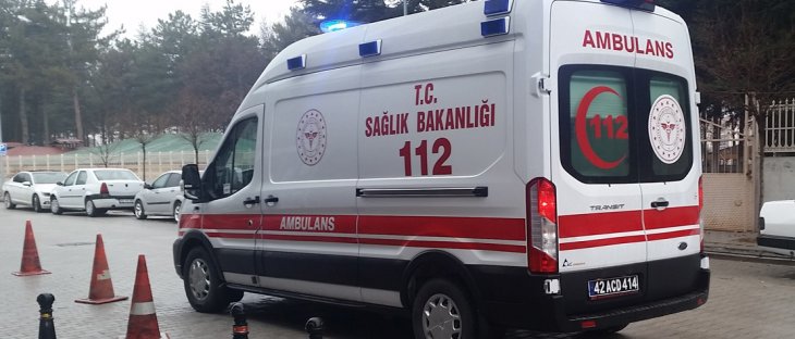 Konya’da otomobil yoldan çıktı: 3 yaralı