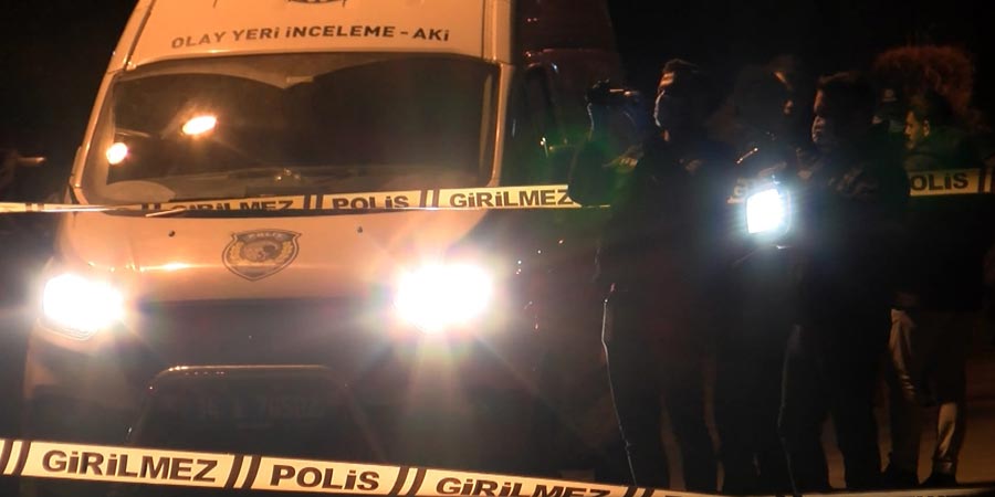 Parkta poşete sarılmış cenin bulundu